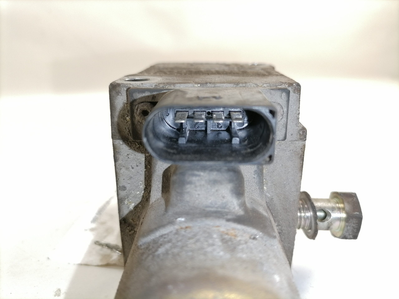 Mercedes-Benz Õhuregulaator A0001531559 - Turbocompressor de Caminhão: foto 2 Mercedes-Benz Õhuregulaator A0001531559 - Turbocompressor de Caminhão: foto 2