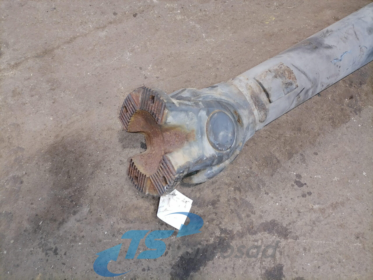 Mercedes-Benz Propeller shaft A6574103402 - Veio de transmissão de Caminhão: foto 2 Mercedes-Benz Propeller shaft A6574103402 - Veio de transmissão de Caminhão: foto 2