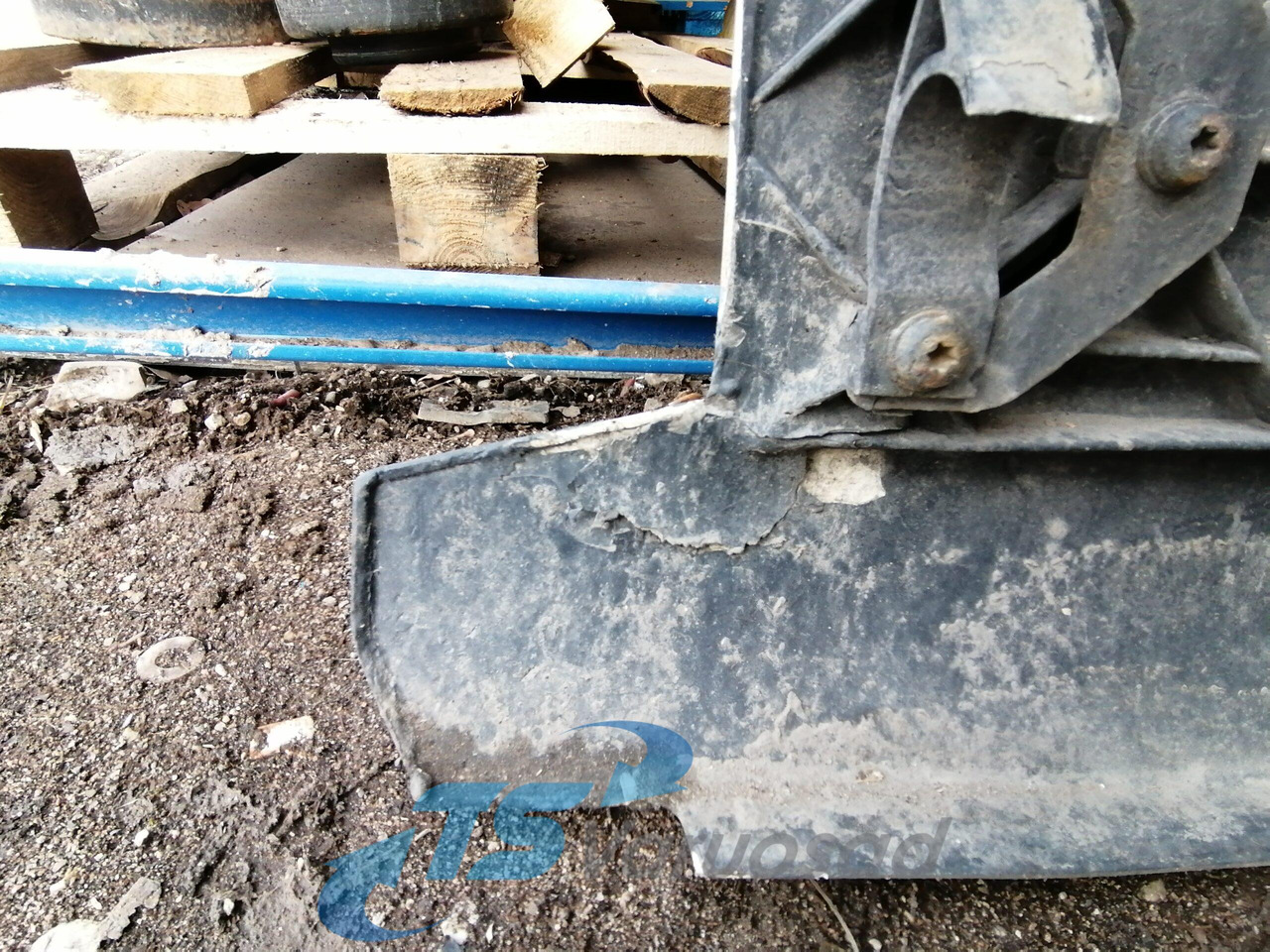 Scania Air deflector 1896199 - Aerodinâmica/ Aerofólio de Caminhão: foto 5 Scania Air deflector 1896199 - Aerodinâmica/ Aerofólio de Caminhão: foto 5