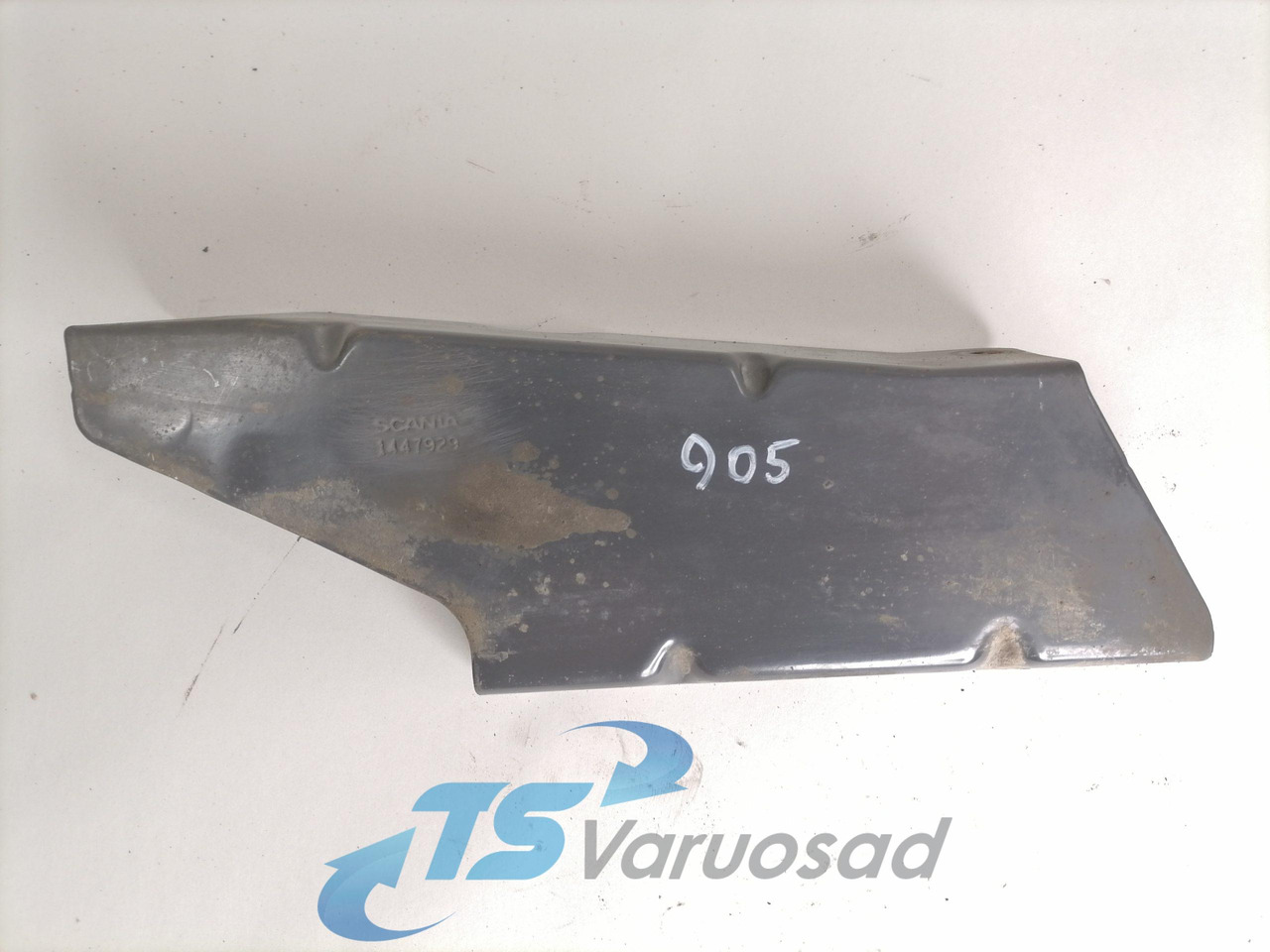 Scania Bumper bracket 1447929 - Para-choque de Caminhão: foto 2 Scania Bumper bracket 1447929 - Para-choque de Caminhão: foto 2
