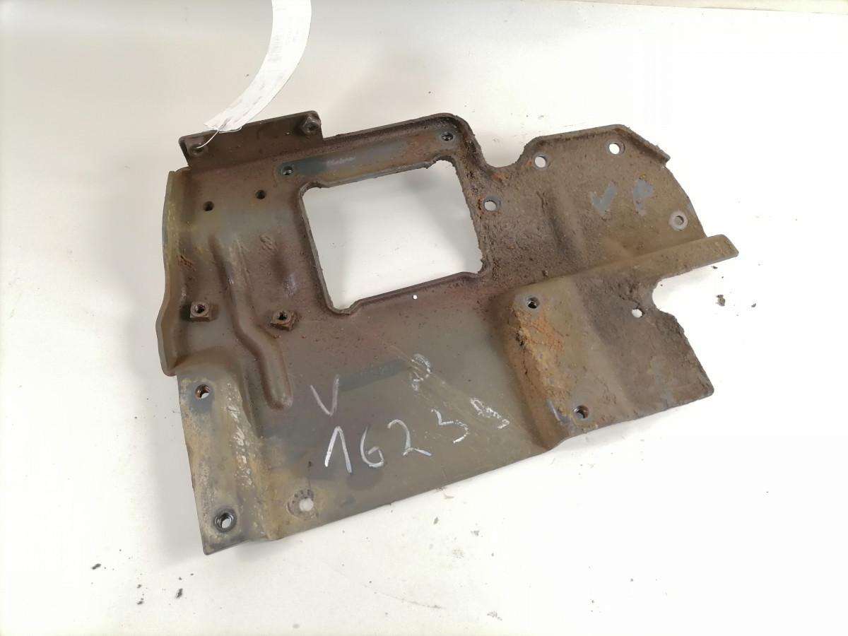 Scania Bumper bracket 1915257 - Para-choque de Caminhão: foto 4 Scania Bumper bracket 1915257 - Para-choque de Caminhão: foto 4