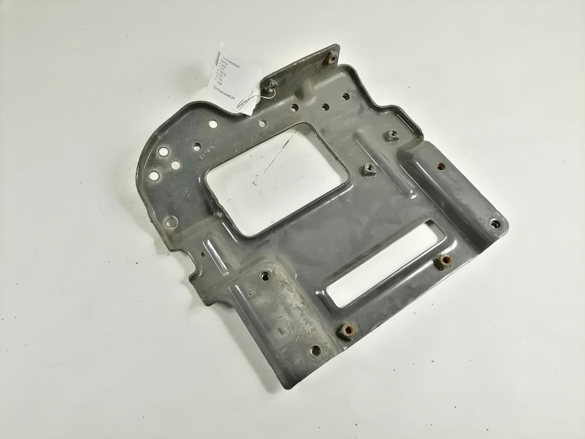 Scania Bumper bracket 1923152 - Para-choque de Caminhão: foto 3 Scania Bumper bracket 1923152 - Para-choque de Caminhão: foto 3