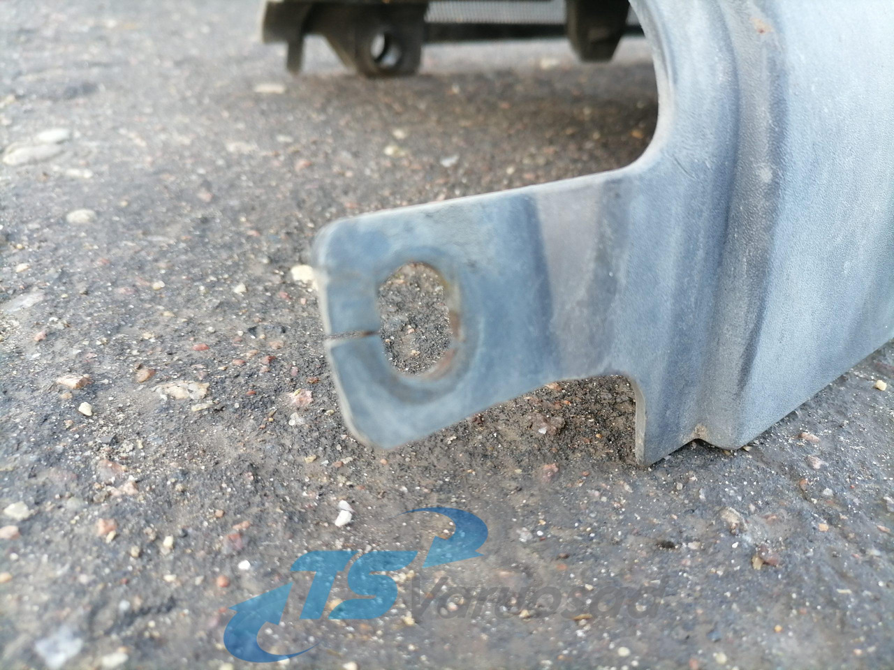 Scania Bumper cover 1865181 - Canto do pára-choque de Caminhão: foto 3 Scania Bumper cover 1865181 - Canto do pára-choque de Caminhão: foto 3