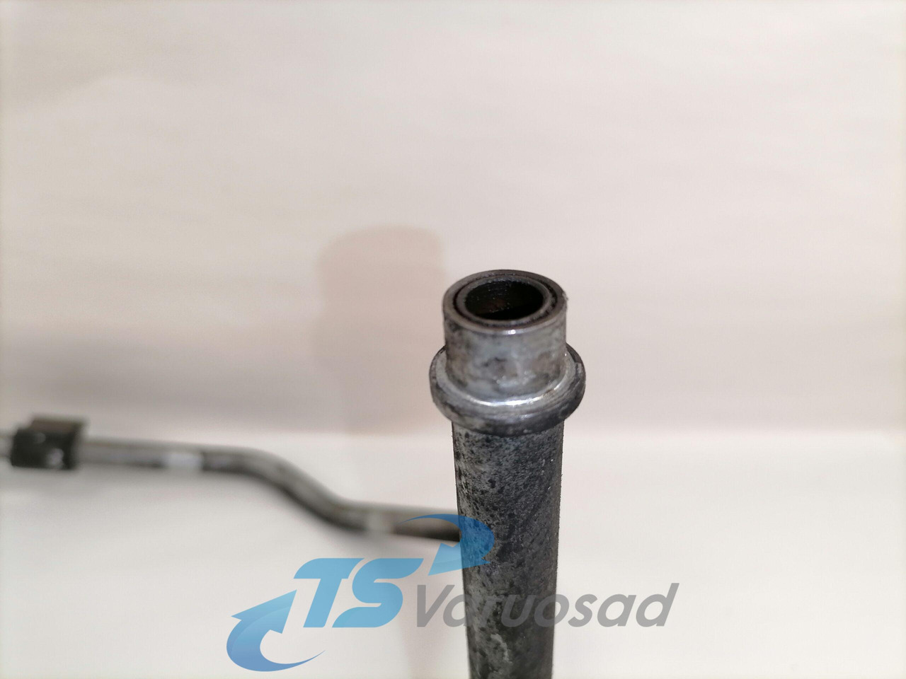 Scania Compressor air pipe 1863947 - Compressor, sistema de ar comprimido de Caminhão: foto 3 Scania Compressor air pipe 1863947 - Compressor, sistema de ar comprimido de Caminhão: foto 3