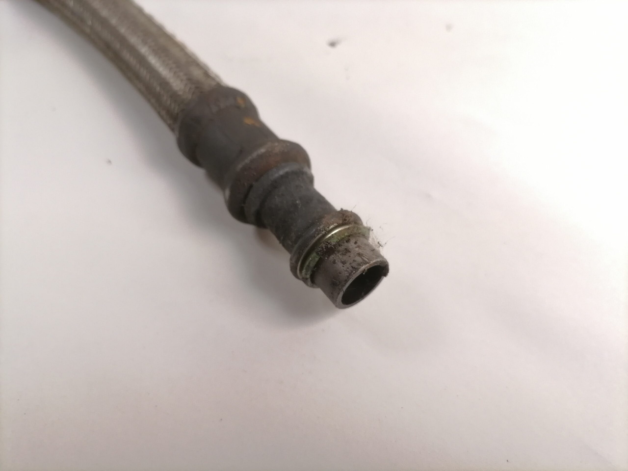 Scania Compressor air pipe 1933079 - Compressor, sistema de ar comprimido de Caminhão: foto 3 Scania Compressor air pipe 1933079 - Compressor, sistema de ar comprimido de Caminhão: foto 3