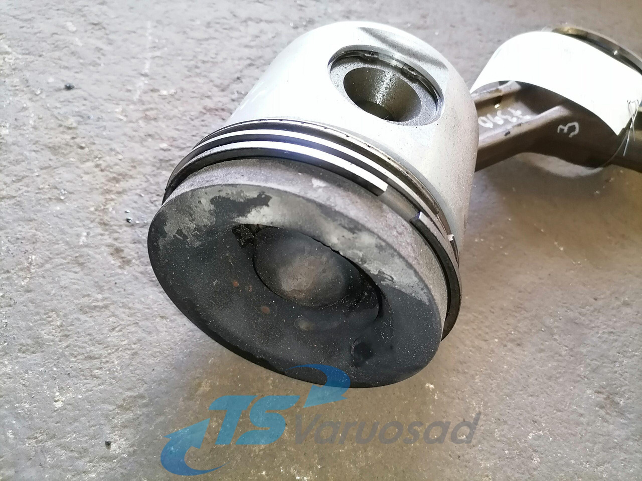 Scania Connecting rod + piston 1791992 - Piston/ Anel/ Buch de Caminhão: foto 2 Scania Connecting rod + piston 1791992 - Piston/ Anel/ Buch de Caminhão: foto 2