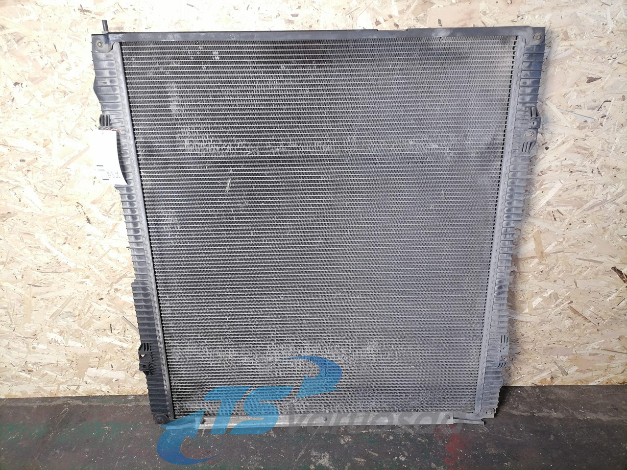 Scania Cooling radiator 1769997 - Radiador de Caminhão: foto 2 Scania Cooling radiator 1769997 - Radiador de Caminhão: foto 2