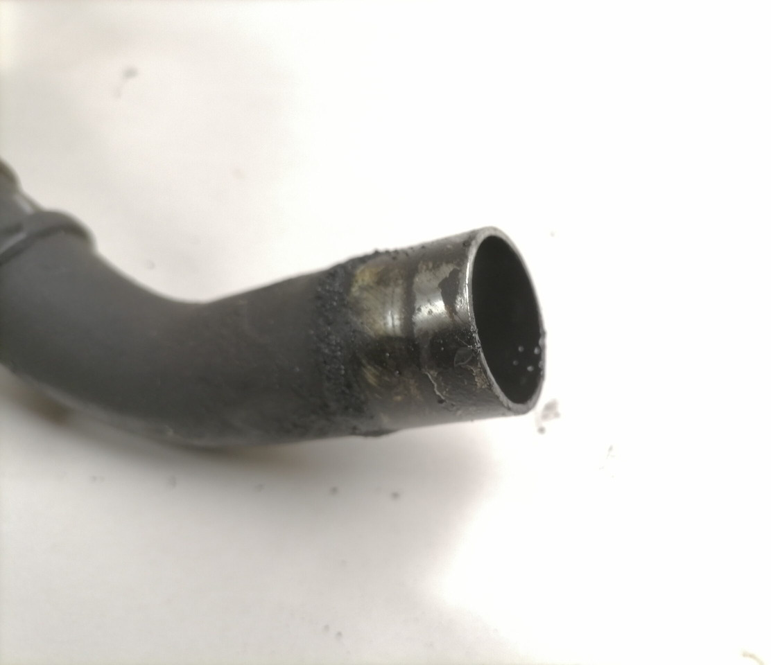 Scania Crankcase Ventilation Pipe 1858989 - Cárter de Caminhão: foto 2 Scania Crankcase Ventilation Pipe 1858989 - Cárter de Caminhão: foto 2