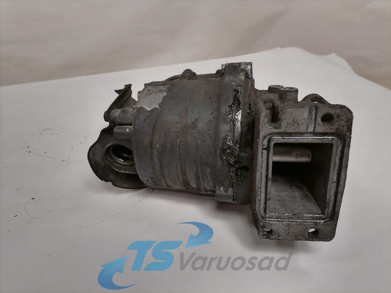 Scania Crankcase ventilation 1753376 - Cárter de Caminhão: foto 2 Scania Crankcase ventilation 1753376 - Cárter de Caminhão: foto 2