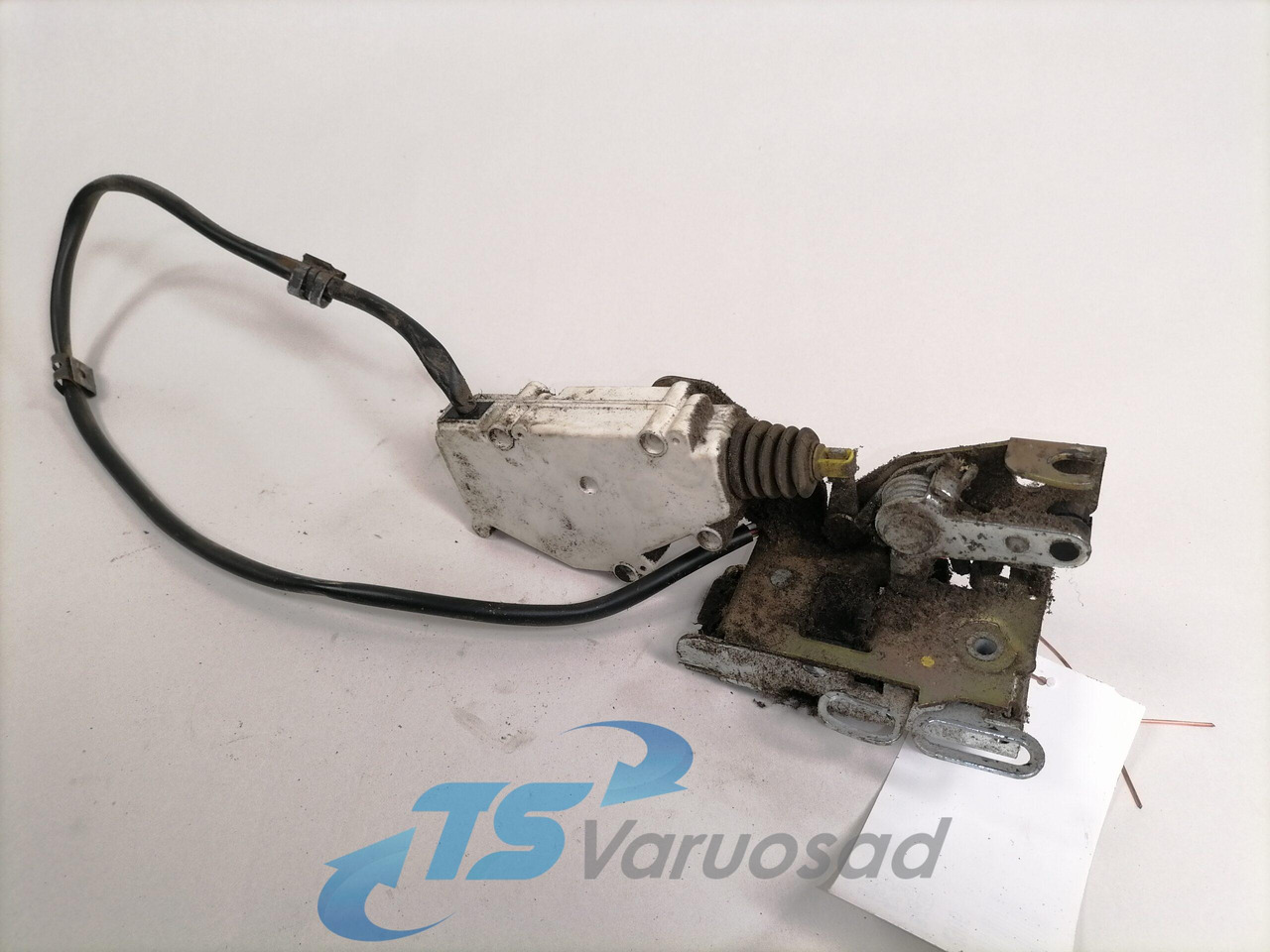 Scania Door lock 1867658 - Porta e peças de Caminhão: foto 1 Scania Door lock 1867658 - Porta e peças de Caminhão: foto 1