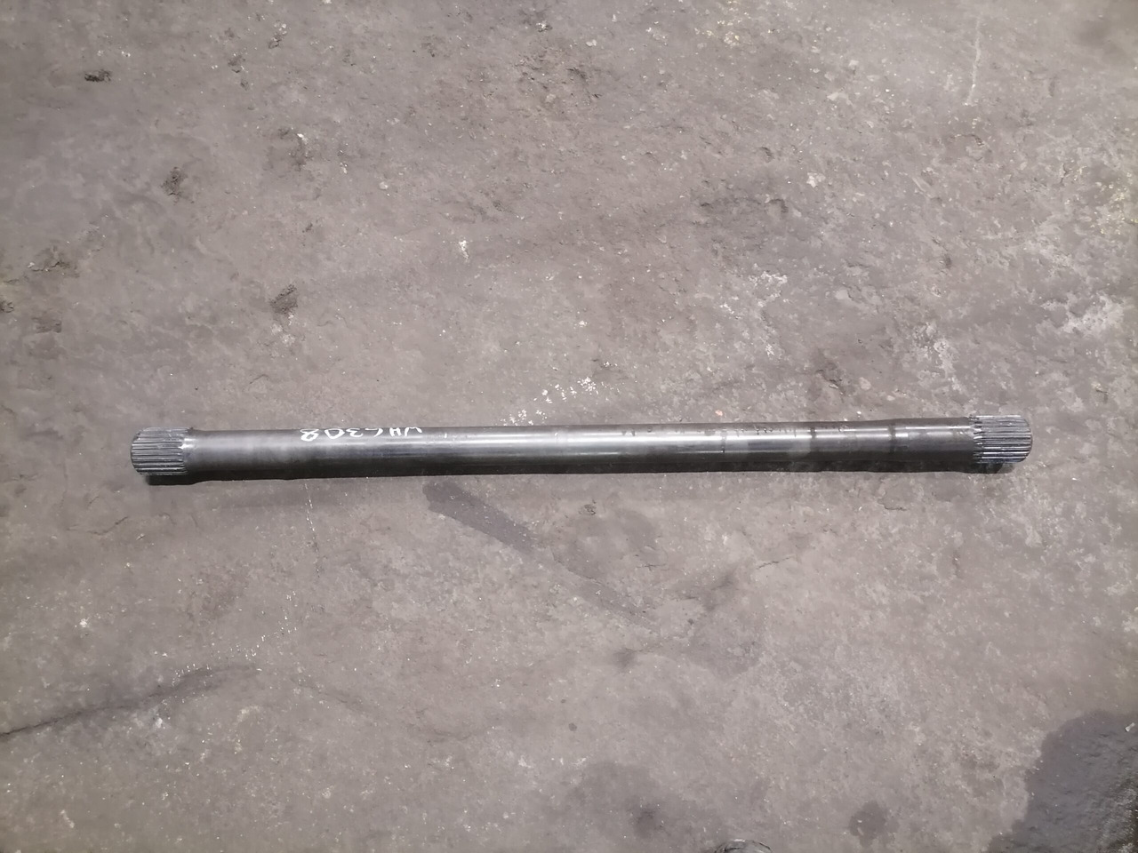 Scania Drive shaft 1368178 - Eixo cardan de Caminhão: foto 1 Scania Drive shaft 1368178 - Eixo cardan de Caminhão: foto 1