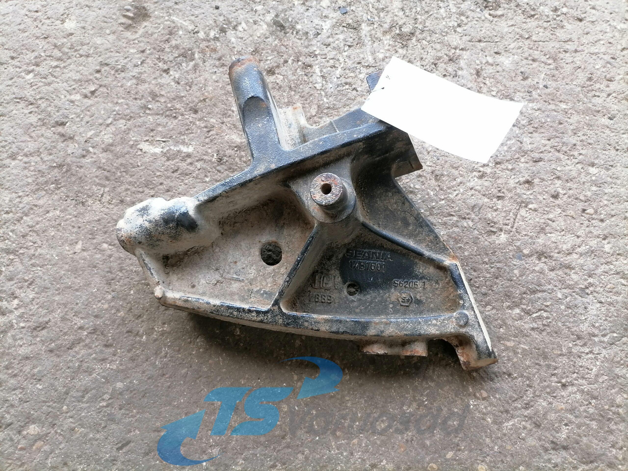 Scania Front bumper carrier 1431601 - Para-choque de Caminhão: foto 1 Scania Front bumper carrier 1431601 - Para-choque de Caminhão: foto 1