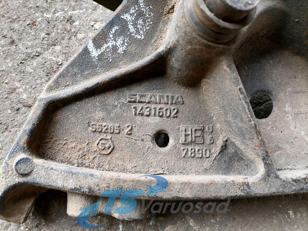 Scania Front bumper carrier 1431602 - Para-choque de Caminhão: foto 2 Scania Front bumper carrier 1431602 - Para-choque de Caminhão: foto 2