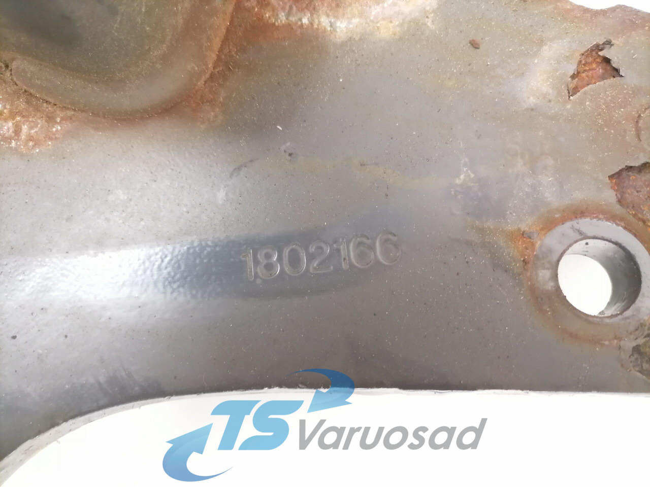 Scania Front bumper carrier 1802166 - Para-choque de Caminhão: foto 2 Scania Front bumper carrier 1802166 - Para-choque de Caminhão: foto 2
