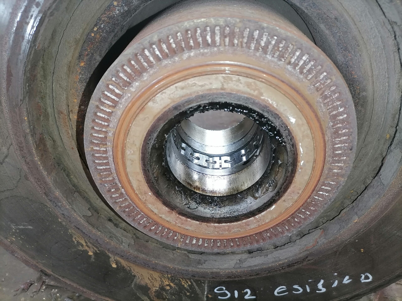 Scania Front hub 2603321 - Cubo de roda de Caminhão: foto 4 Scania Front hub 2603321 - Cubo de roda de Caminhão: foto 4