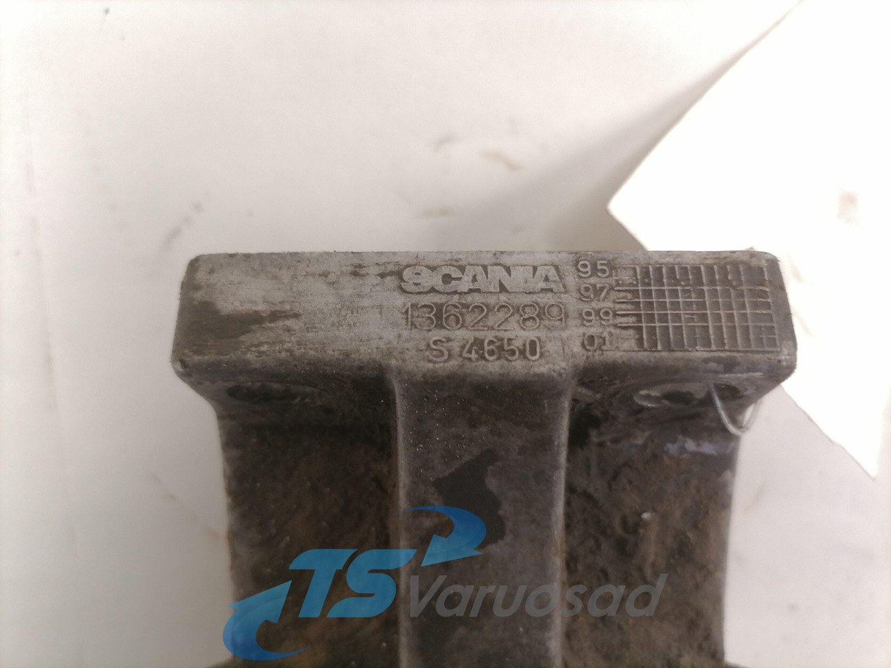 Scania Fuel filter unit 1362289 - Filtro de combustível de Caminhão: foto 3 Scania Fuel filter unit 1362289 - Filtro de combustível de Caminhão: foto 3