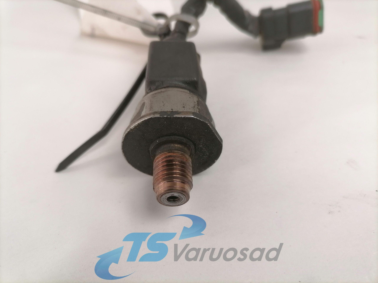 Scania Fuel sensor 1760323 - Fornecimento de combustível de Caminhão: foto 3 Scania Fuel sensor 1760323 - Fornecimento de combustível de Caminhão: foto 3