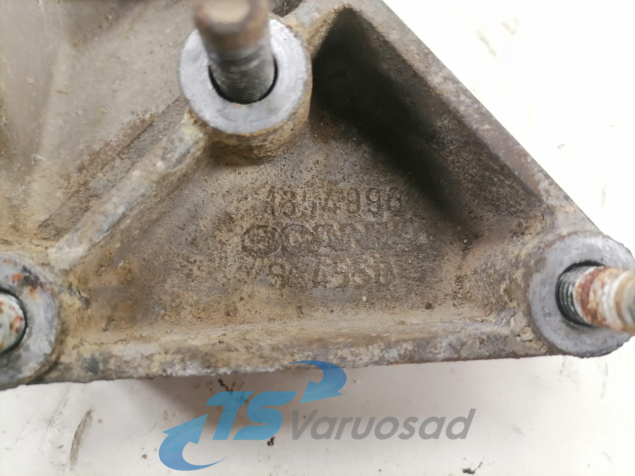 Scania Käiguvahetushoova kinnitus 1354990 - Caixas de velocidade e peças de Caminhão: foto 2 Scania Käiguvahetushoova kinnitus 1354990 - Caixas de velocidade e peças de Caminhão: foto 2