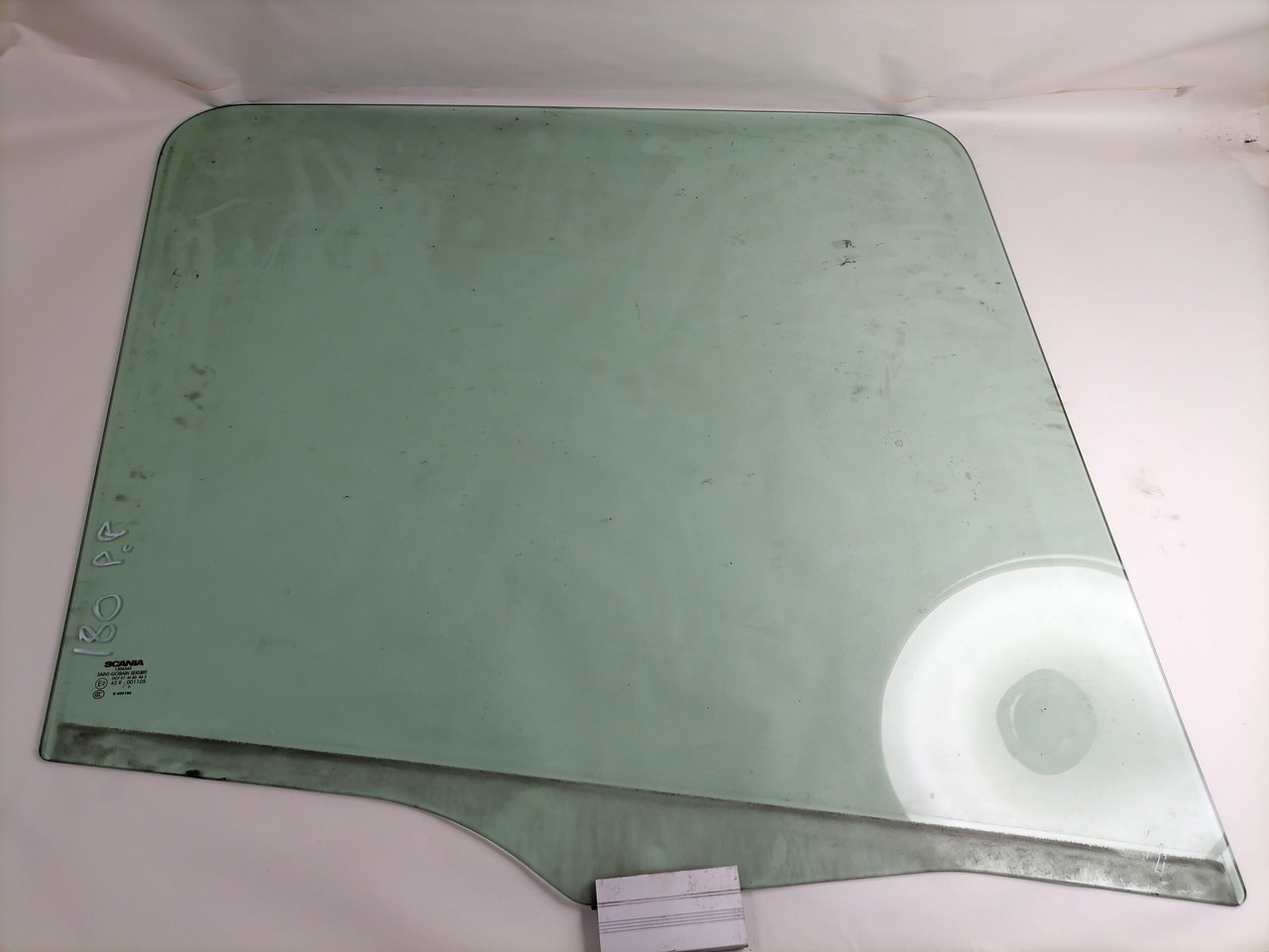Scania Küljeklaas, parem 1306260 - Vidro e peças de Caminhão: foto 2 Scania Küljeklaas, parem 1306260 - Vidro e peças de Caminhão: foto 2