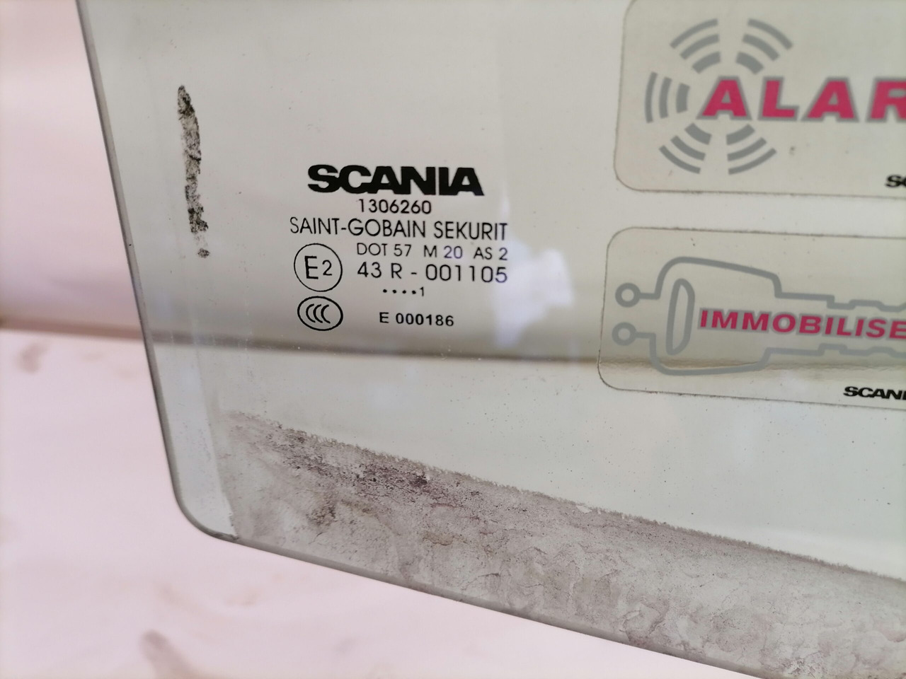 Scania Küljeklaas, parem 1306260 - Vidro e peças de Caminhão: foto 3 Scania Küljeklaas, parem 1306260 - Vidro e peças de Caminhão: foto 3