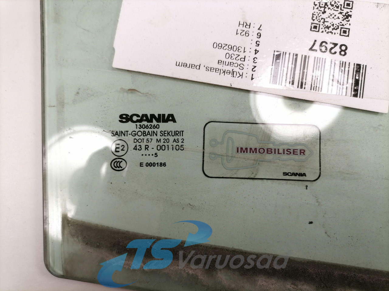 Scania Küljeklaas, parem 1306260 - Vidro e peças de Caminhão: foto 2 Scania Küljeklaas, parem 1306260 - Vidro e peças de Caminhão: foto 2