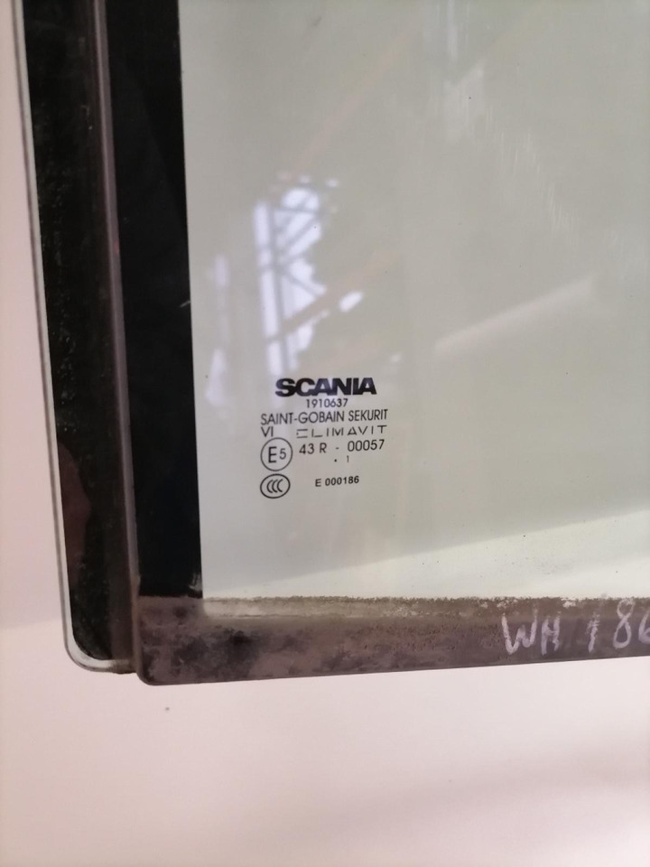 Scania Küljeklaas, parem 1910637 - Vidro e peças de Caminhão: foto 3 Scania Küljeklaas, parem 1910637 - Vidro e peças de Caminhão: foto 3