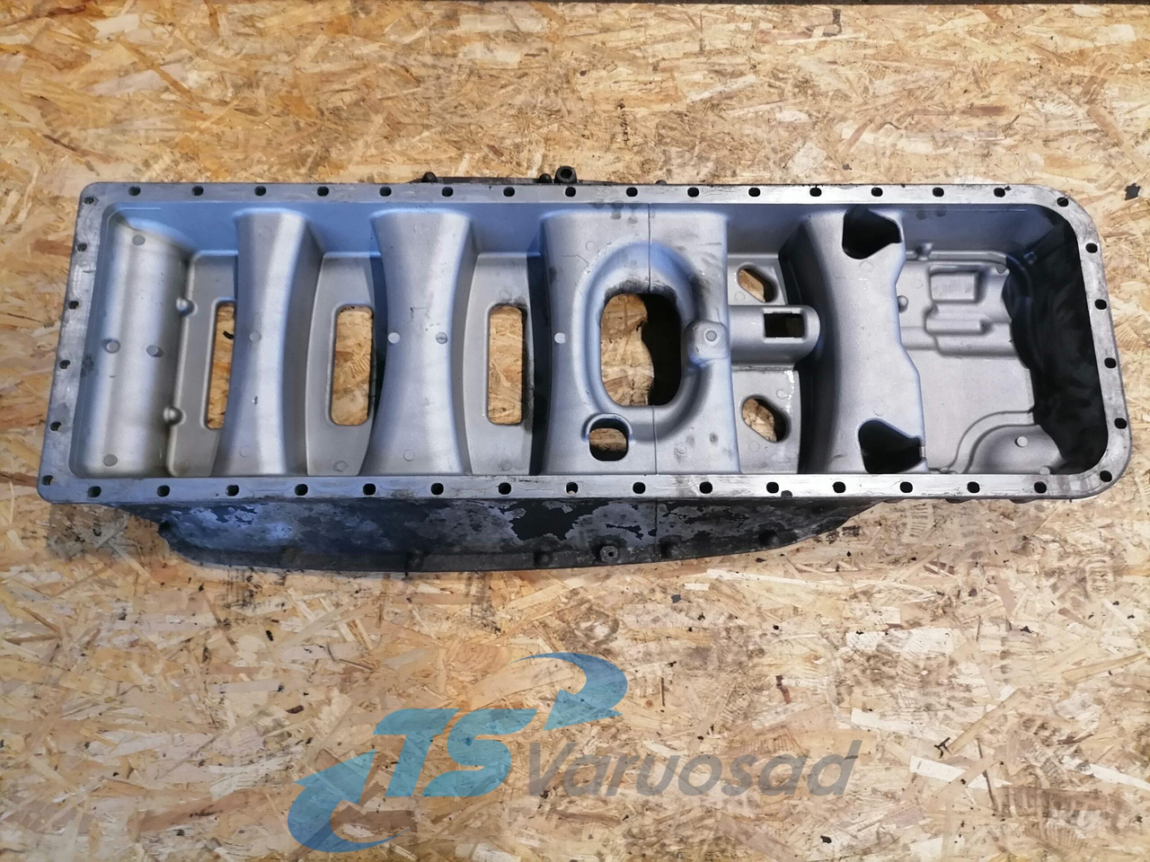 Scania Ladder frame 1762258 - Cárter de óleo de Caminhão: foto 4 Scania Ladder frame 1762258 - Cárter de óleo de Caminhão: foto 4