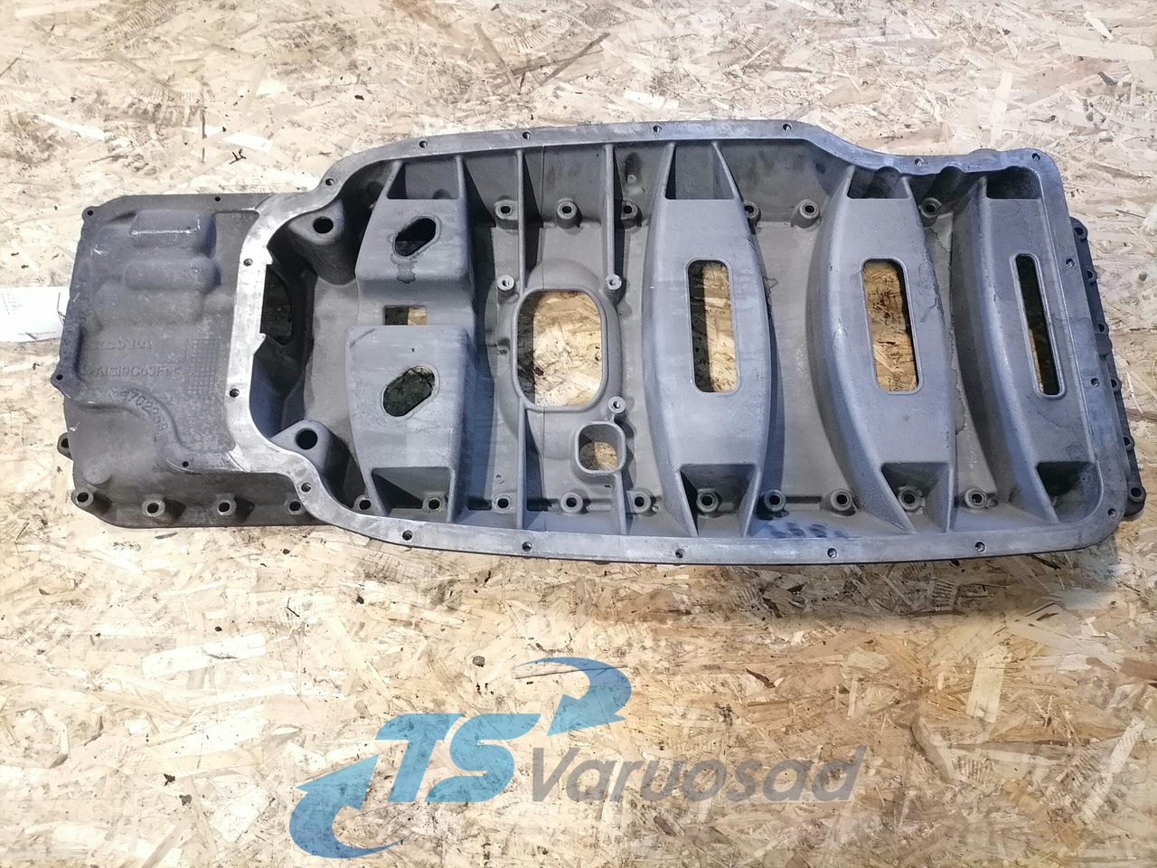Scania Ladder frame 1942851 - Cárter de óleo de Caminhão: foto 4 Scania Ladder frame 1942851 - Cárter de óleo de Caminhão: foto 4