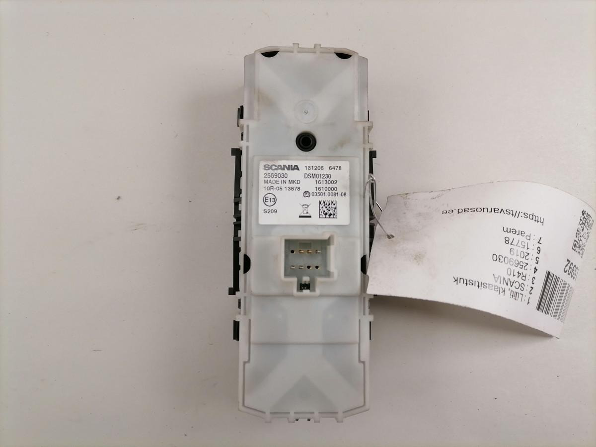 Scania Lüliti, klaasitõstuk 2569030 - Cabine de Caminhão: foto 4 Scania Lüliti, klaasitõstuk 2569030 - Cabine de Caminhão: foto 4