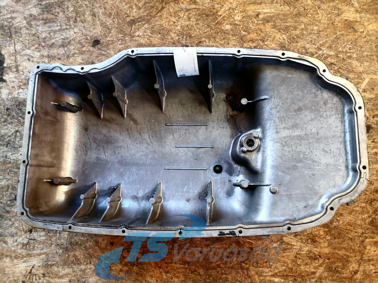 Scania Oil sump 1762255 - Cárter de óleo de Caminhão: foto 2 Scania Oil sump 1762255 - Cárter de óleo de Caminhão: foto 2