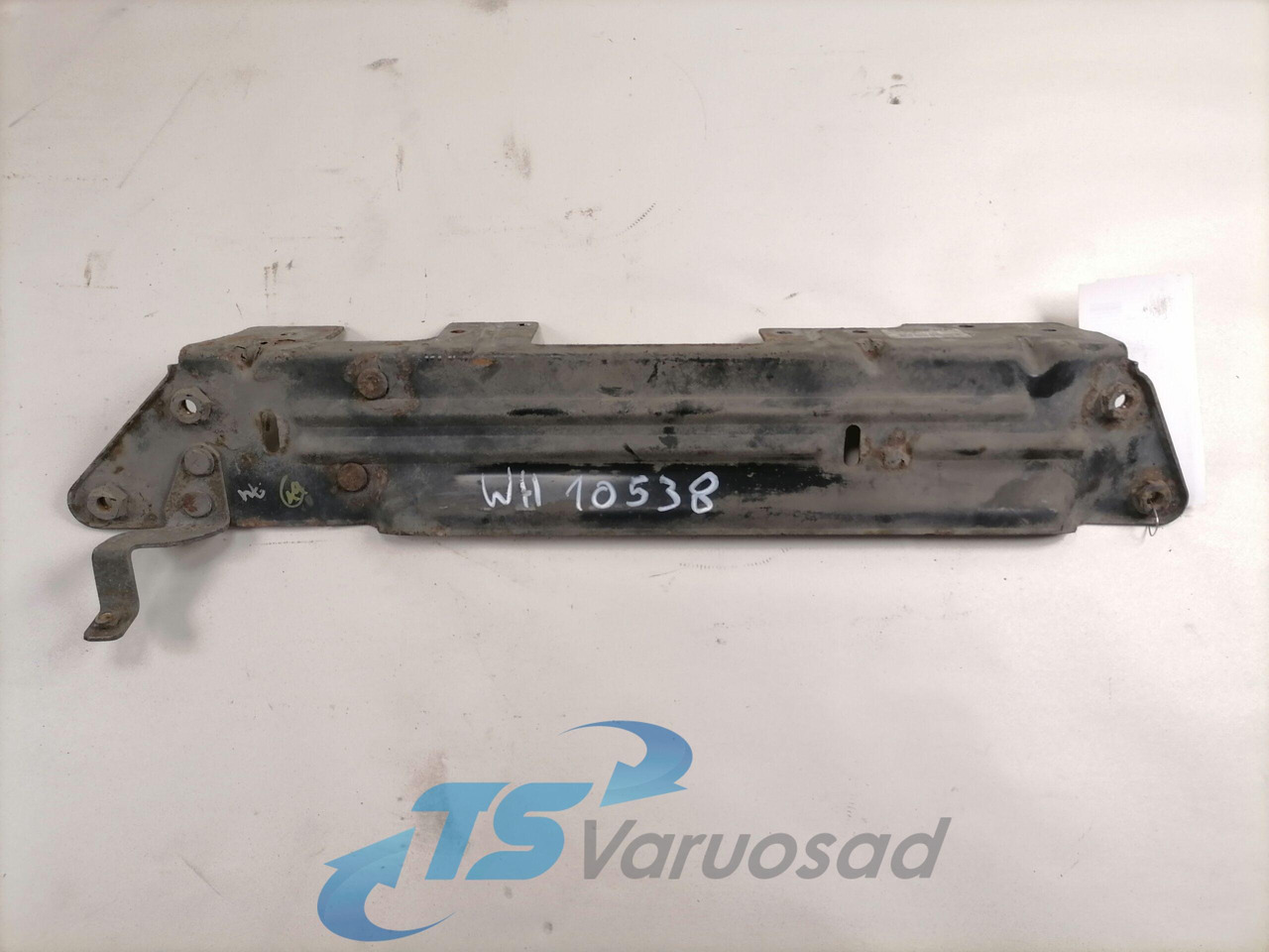 Scania Radiaatori pealne kronstein 2053879 - Peça universal de Caminhão: foto 2 Scania Radiaatori pealne kronstein 2053879 - Peça universal de Caminhão: foto 2