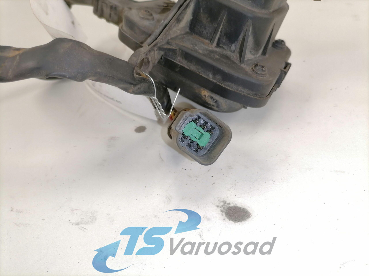 Scania Water valve 1741027 - Aquecimento/ Ventilação de Caminhão: foto 3 Scania Water valve 1741027 - Aquecimento/ Ventilação de Caminhão: foto 3