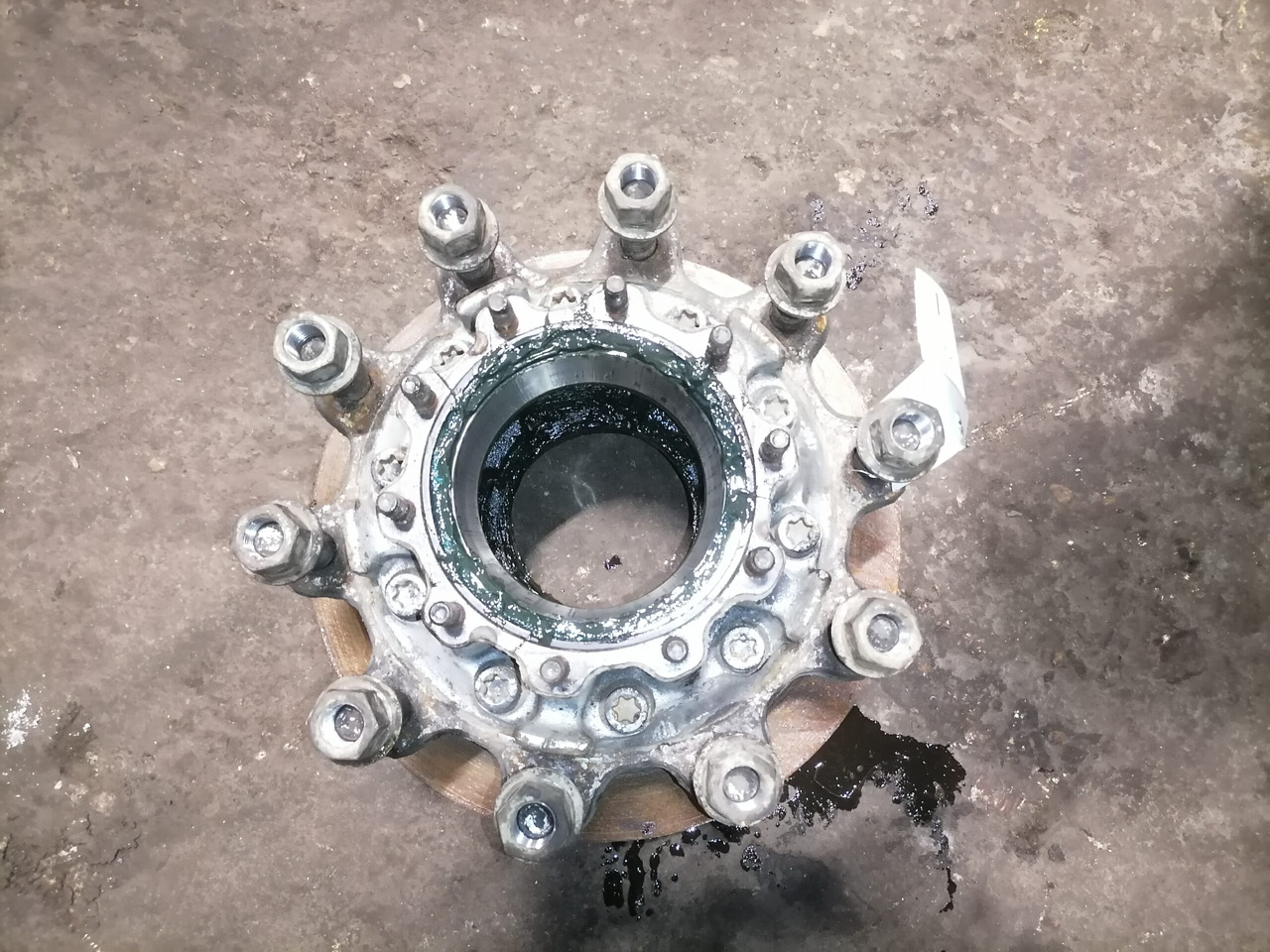 Scania Wheel hub 2290542 - Cubo de roda de Caminhão: foto 4 Scania Wheel hub 2290542 - Cubo de roda de Caminhão: foto 4