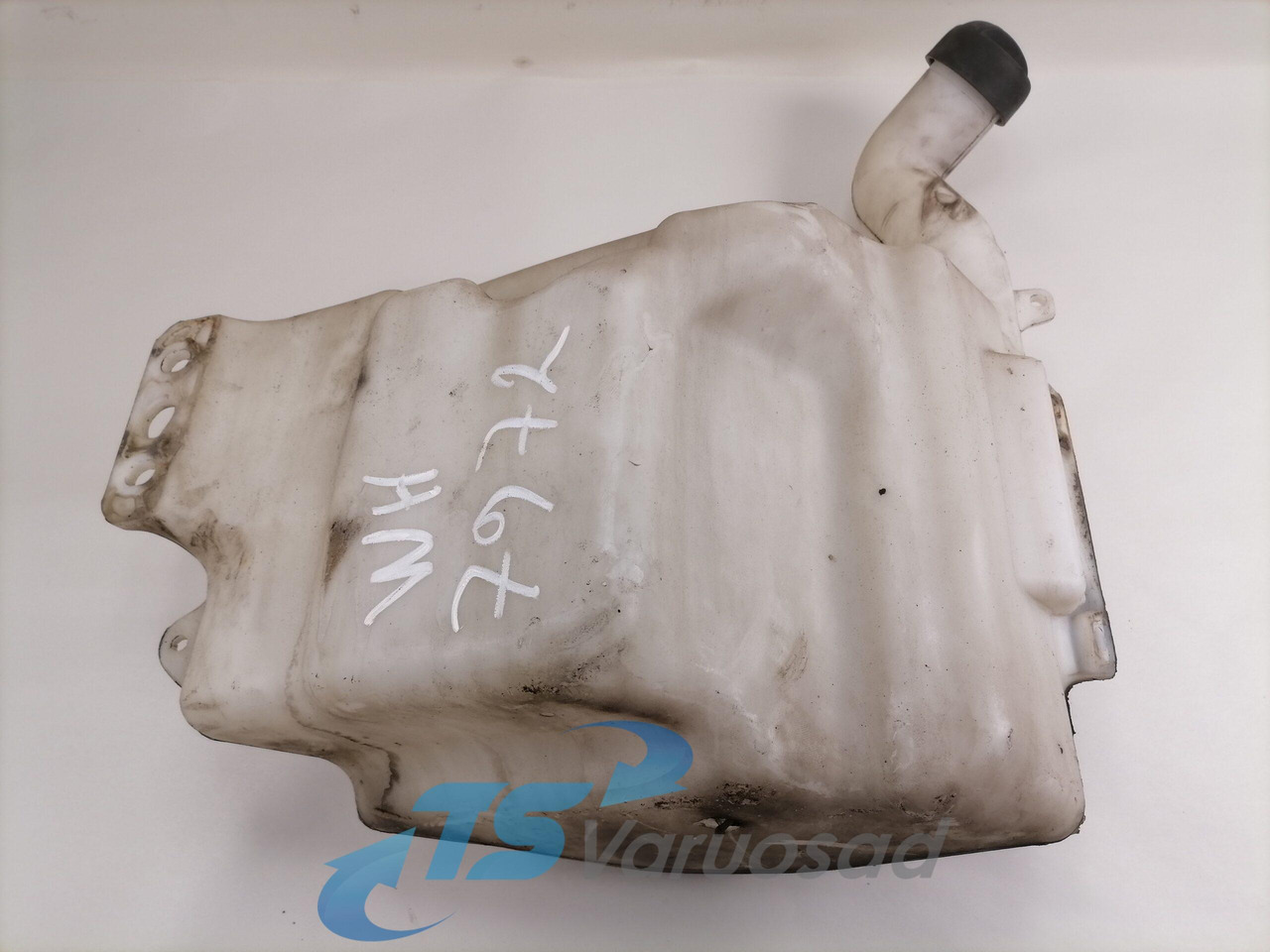 Scania Windscreen washer fluid tank 1854255 - Limpador de pára-brisa de Caminhão: foto 4 Scania Windscreen washer fluid tank 1854255 - Limpador de pára-brisa de Caminhão: foto 4