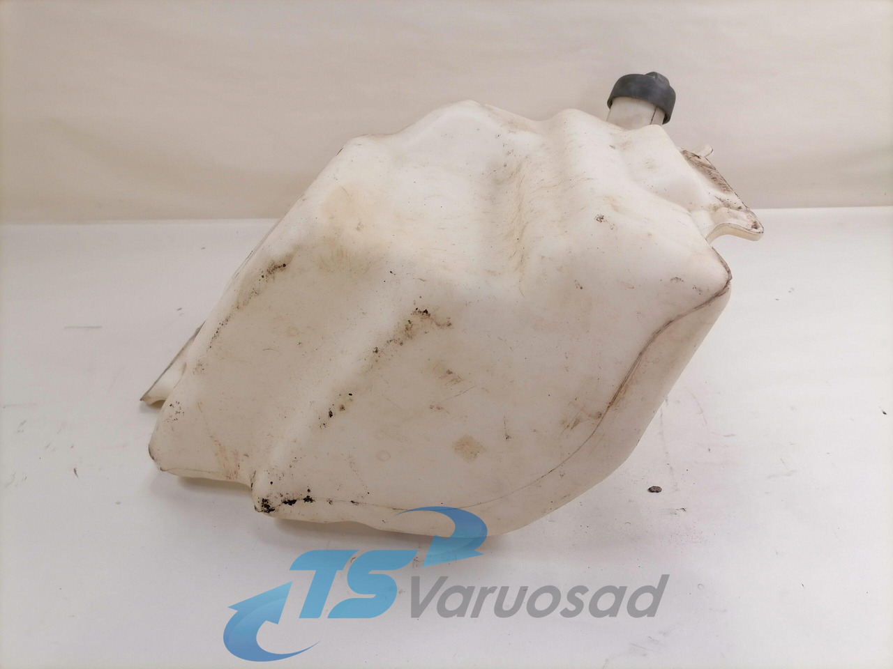 Scania Windscreen washer fluid tank 1854255 - Limpador de pára-brisa de Caminhão: foto 2 Scania Windscreen washer fluid tank 1854255 - Limpador de pára-brisa de Caminhão: foto 2