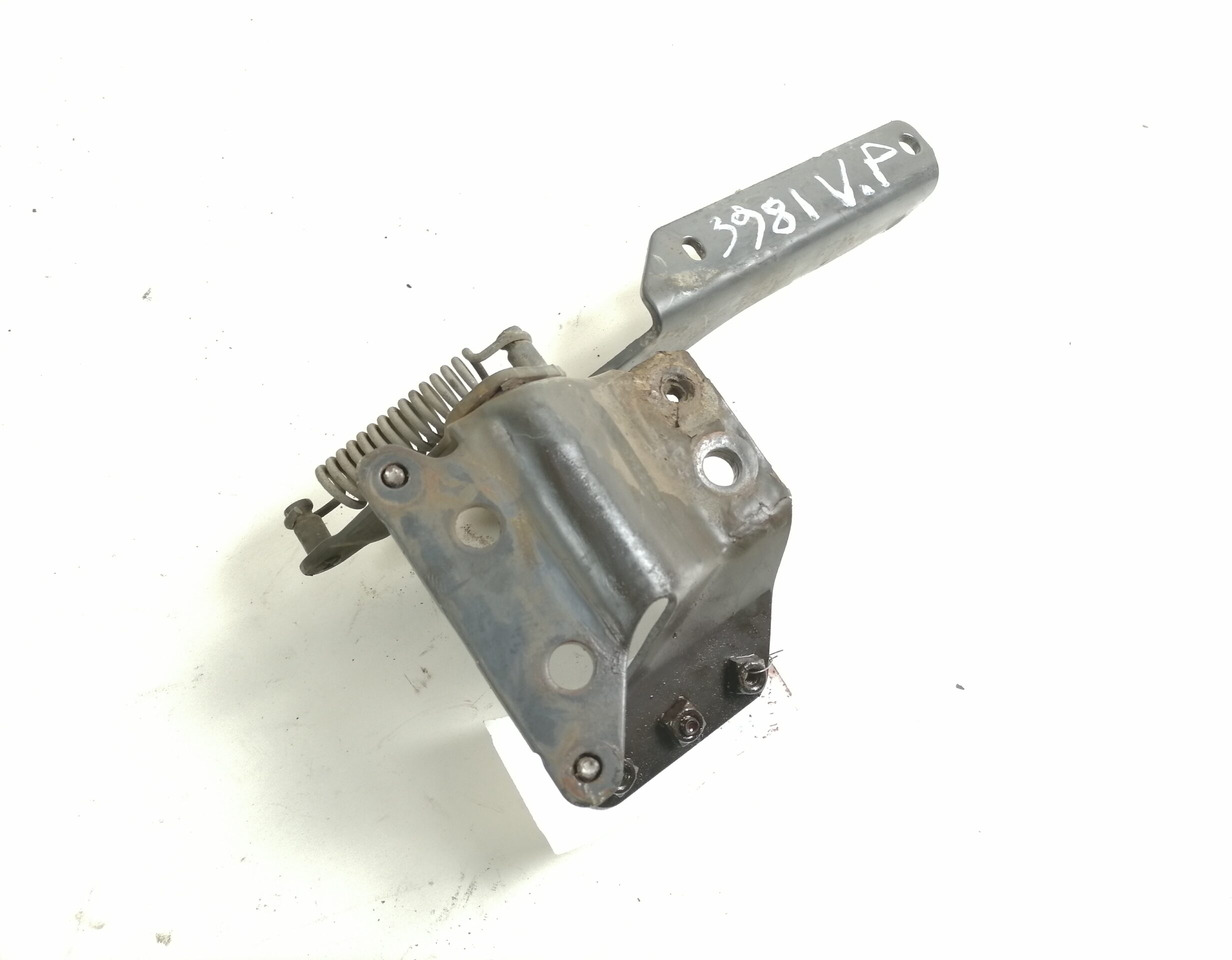 Scania lower grille carrier hinge 1785546 - Grade radiador de Caminhão: foto 2 Scania lower grille carrier hinge 1785546 - Grade radiador de Caminhão: foto 2