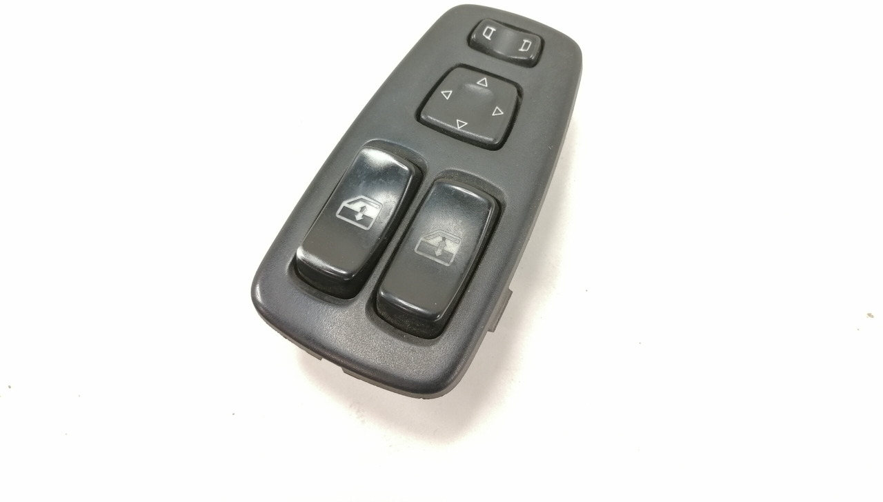 Scania switch 1863514 - Cabine de Caminhão: foto 1 Scania switch 1863514 - Cabine de Caminhão: foto 1