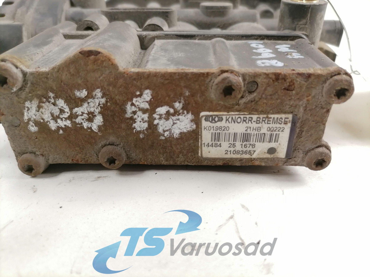 Volvo Air suspension control valve, ECAS 21083657 - Válvula de freio de Caminhão: foto 4 Volvo Air suspension control valve, ECAS 21083657 - Válvula de freio de Caminhão: foto 4