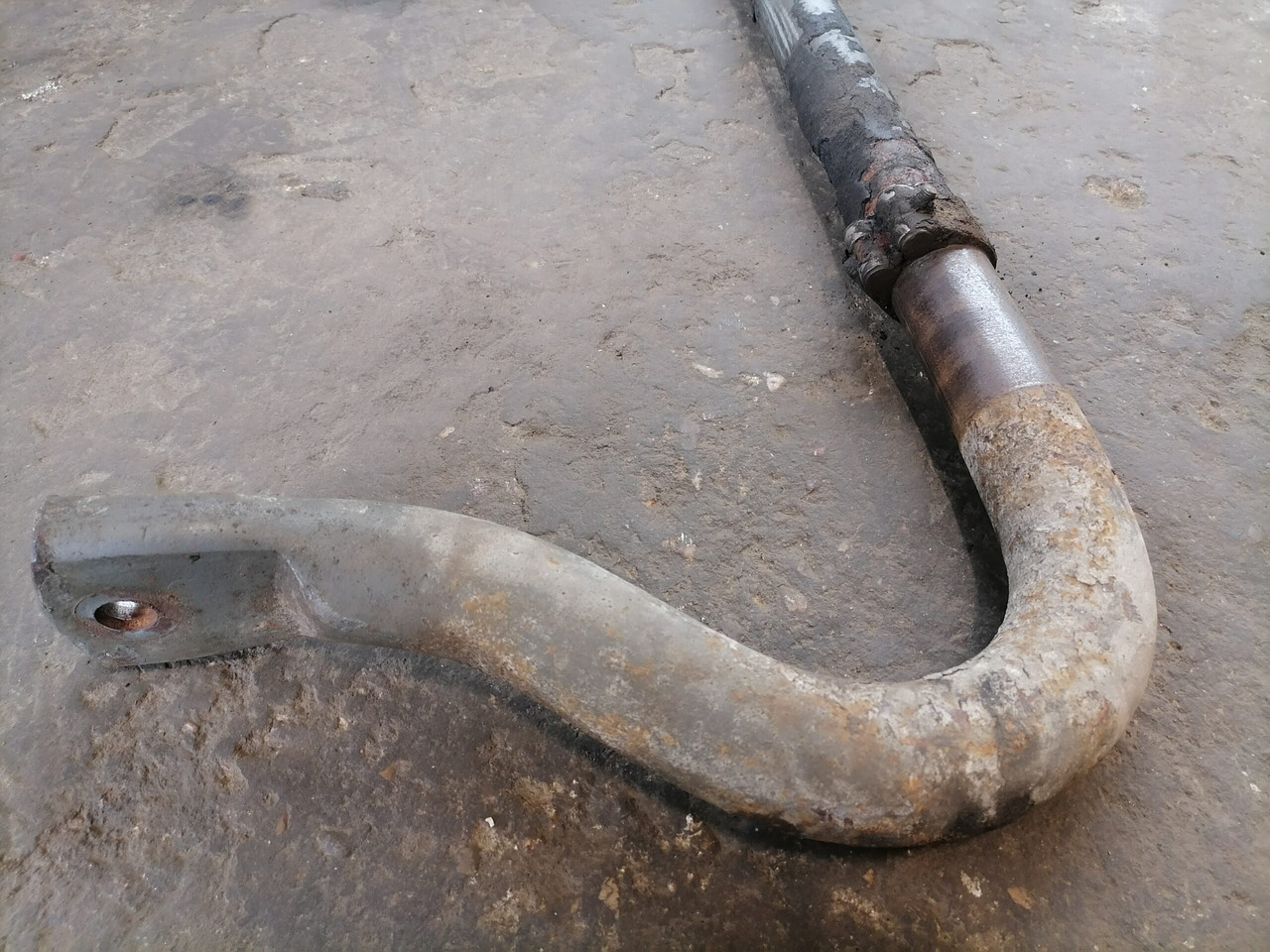 Volvo Anti-roll bar 1075683 - Barra estabilizadora de Caminhão: foto 3 Volvo Anti-roll bar 1075683 - Barra estabilizadora de Caminhão: foto 3