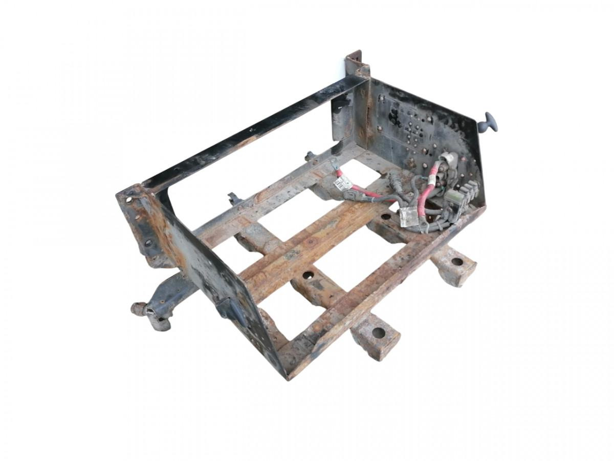 Volvo Battery box 21042654 - Bateria automotiva de Caminhão: foto 1 Volvo Battery box 21042654 - Bateria automotiva de Caminhão: foto 1