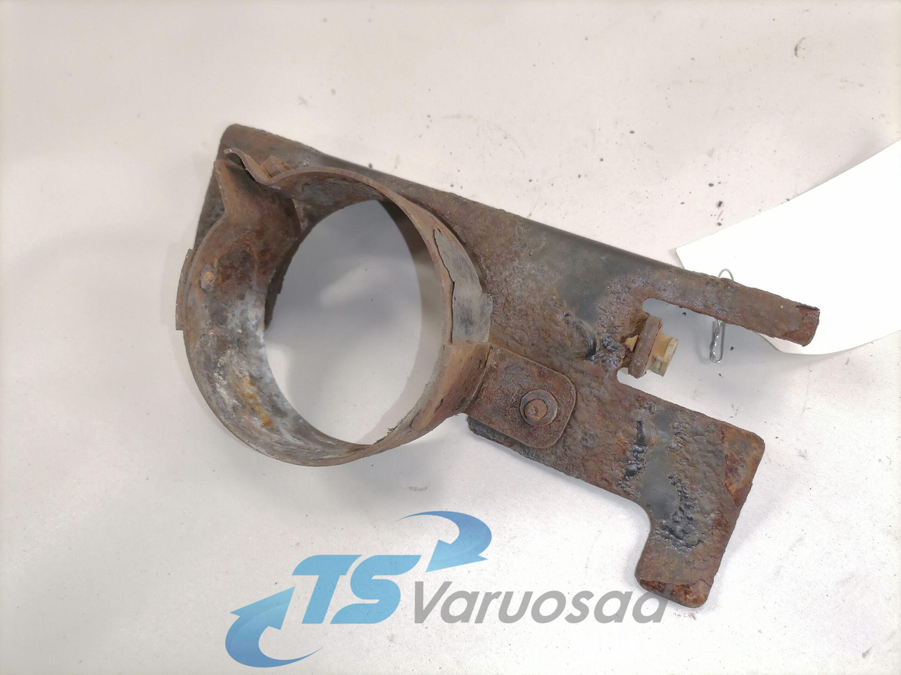 Volvo Bracket 84033492 - Estrutura/ Châssis de Caminhão: foto 2 Volvo Bracket 84033492 - Estrutura/ Châssis de Caminhão: foto 2