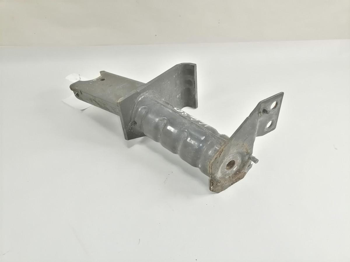 Volvo Bumper bracket 82943981 - Para-choque de Caminhão: foto 3 Volvo Bumper bracket 82943981 - Para-choque de Caminhão: foto 3