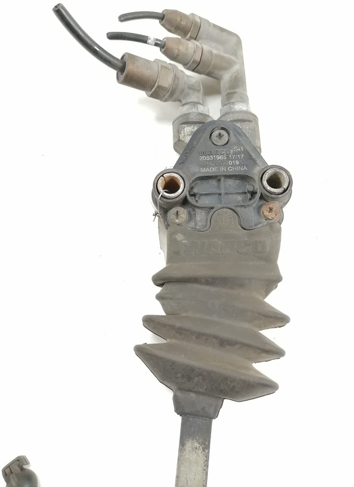 Volvo Cab suspension control valve 20531965 - Suspensão da cabina de Caminhão: foto 3 Volvo Cab suspension control valve 20531965 - Suspensão da cabina de Caminhão: foto 3