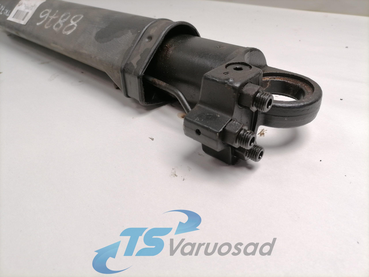 Volvo Cab tilting cylinder 3198843 - Suspensão da cabina de Caminhão: foto 2 Volvo Cab tilting cylinder 3198843 - Suspensão da cabina de Caminhão: foto 2