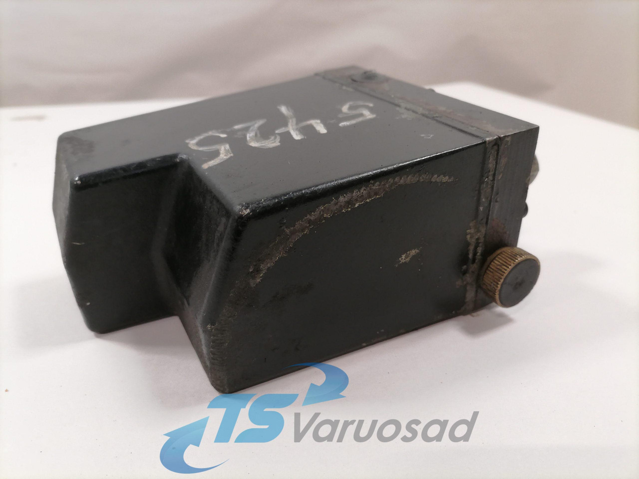 Volvo Cab tilting pump 3198846 - Suspensão da cabina de Caminhão: foto 3 Volvo Cab tilting pump 3198846 - Suspensão da cabina de Caminhão: foto 3