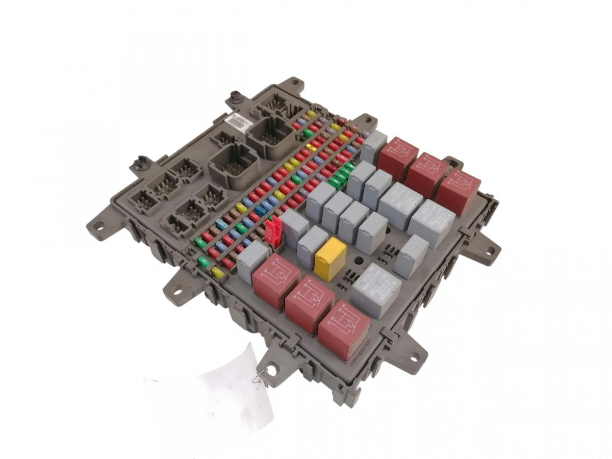 Volvo Central electric unit 5010590677 - Fusível de Caminhão: foto 1 Volvo Central electric unit 5010590677 - Fusível de Caminhão: foto 1