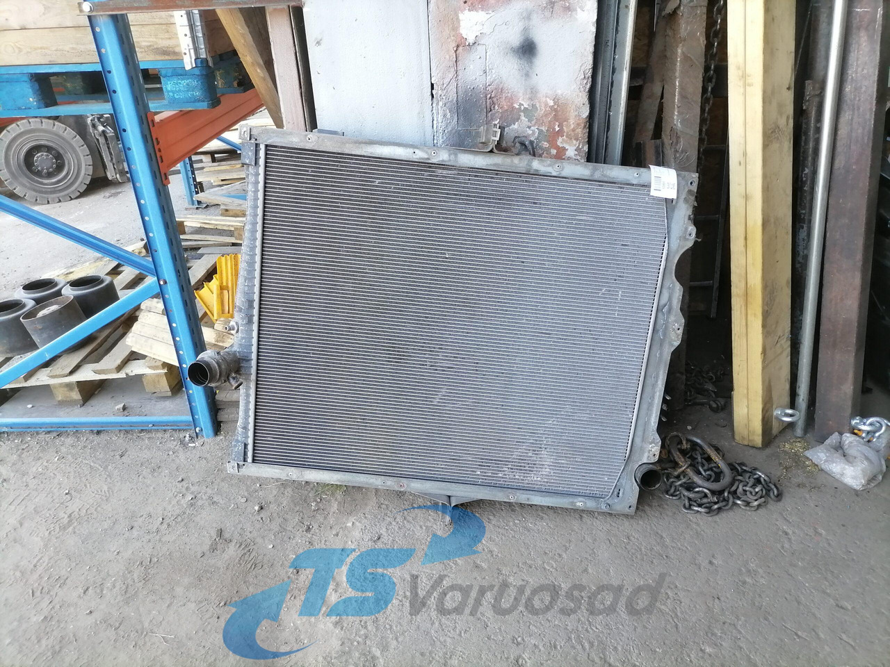 Volvo Cooling radiator 22062259 - Radiador de Caminhão: foto 4 Volvo Cooling radiator 22062259 - Radiador de Caminhão: foto 4
