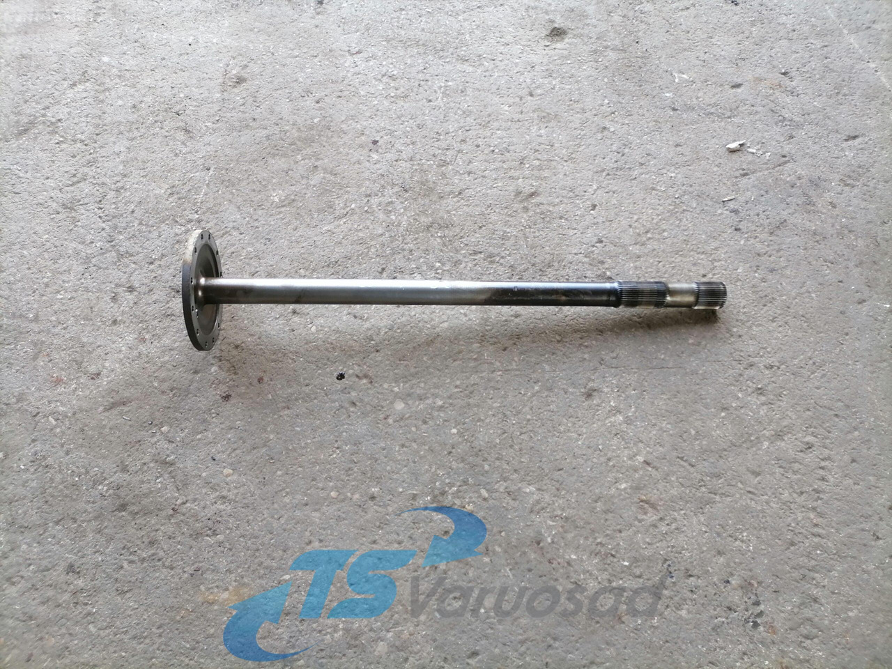 Volvo Drive shaft 20815246 - Eixo cardan de Caminhão: foto 1 Volvo Drive shaft 20815246 - Eixo cardan de Caminhão: foto 1
