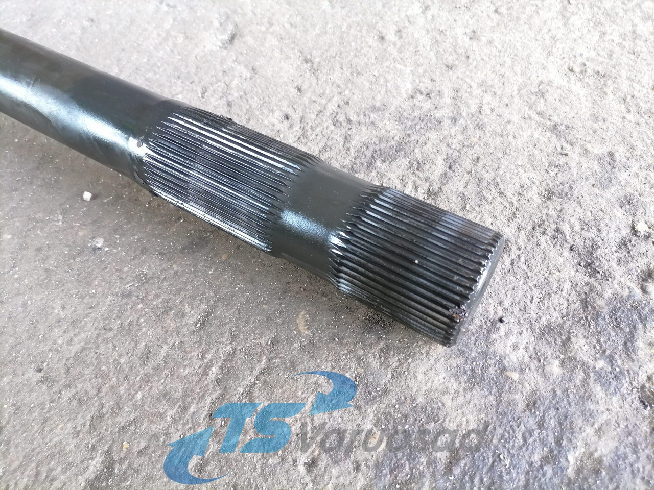 Volvo Drive shaft 20836831 - Eixo cardan de Caminhão: foto 2 Volvo Drive shaft 20836831 - Eixo cardan de Caminhão: foto 2