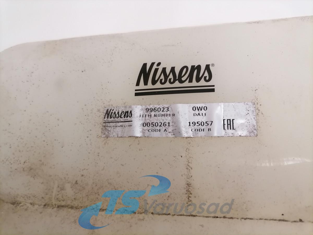 Volvo Expansion tank 996023 - Peça universal de Caminhão: foto 5 Volvo Expansion tank 996023 - Peça universal de Caminhão: foto 5